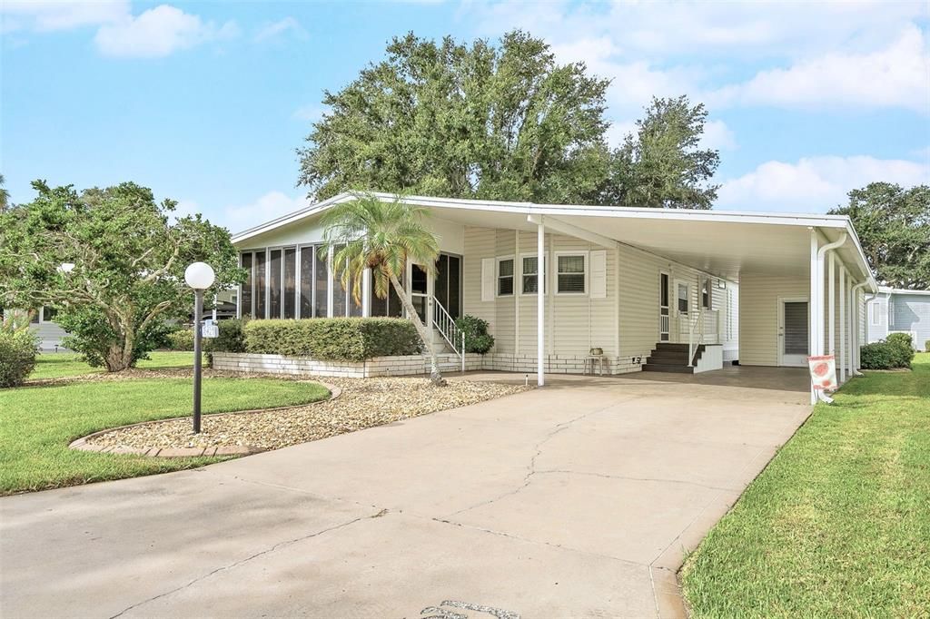 For Sale: $210,000 (2 beds, 2 baths, 1296 Square Feet)