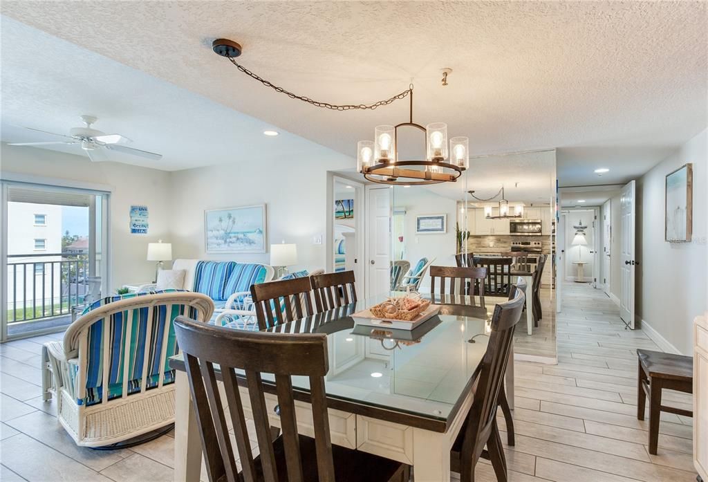 На продажу: $1,174,999 (3 спален, 3 ванн, 1450 Квадратных фут)