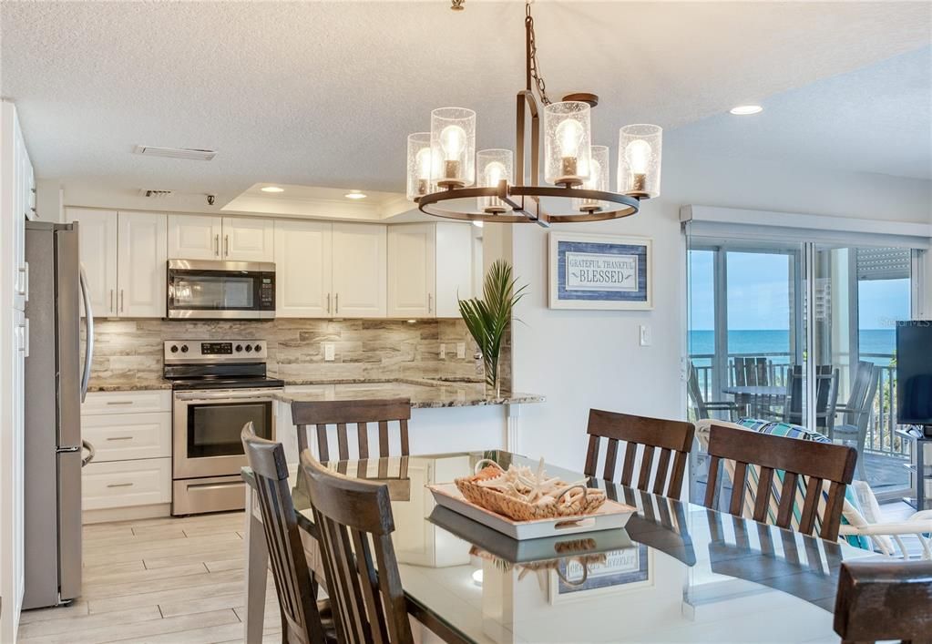 На продажу: $1,174,999 (3 спален, 3 ванн, 1450 Квадратных фут)