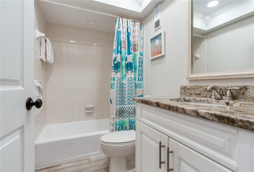 На продажу: $1,174,999 (3 спален, 3 ванн, 1450 Квадратных фут)