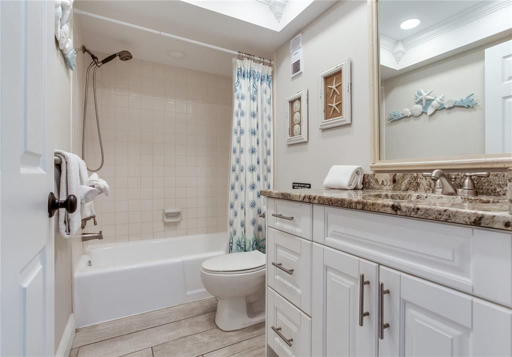 На продажу: $1,174,999 (3 спален, 3 ванн, 1450 Квадратных фут)