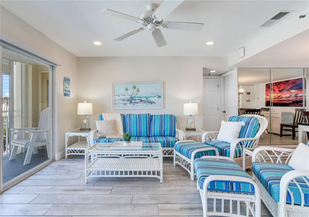 На продажу: $1,174,999 (3 спален, 3 ванн, 1450 Квадратных фут)