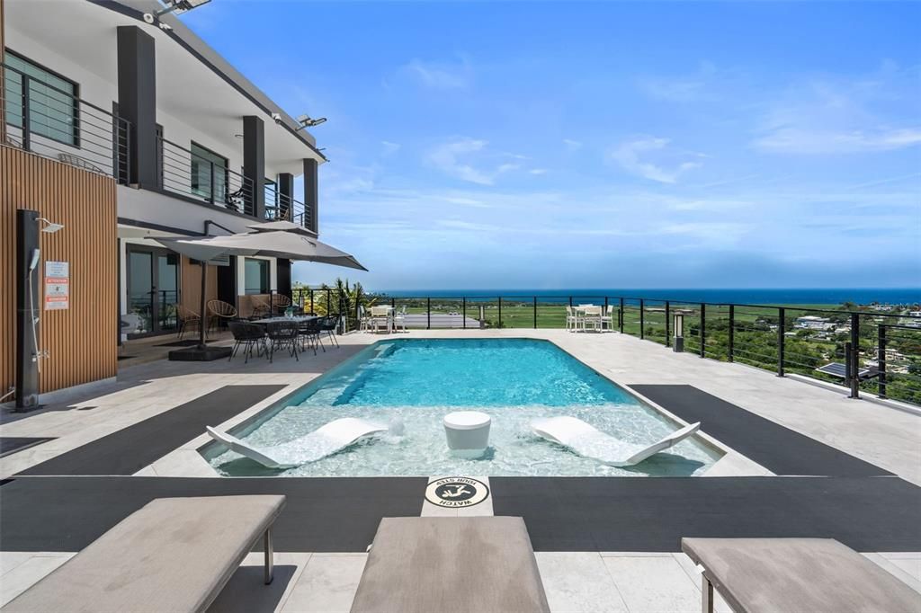For Sale: $2,925,000 (6 beds, 6 baths, 4300 Square Feet)