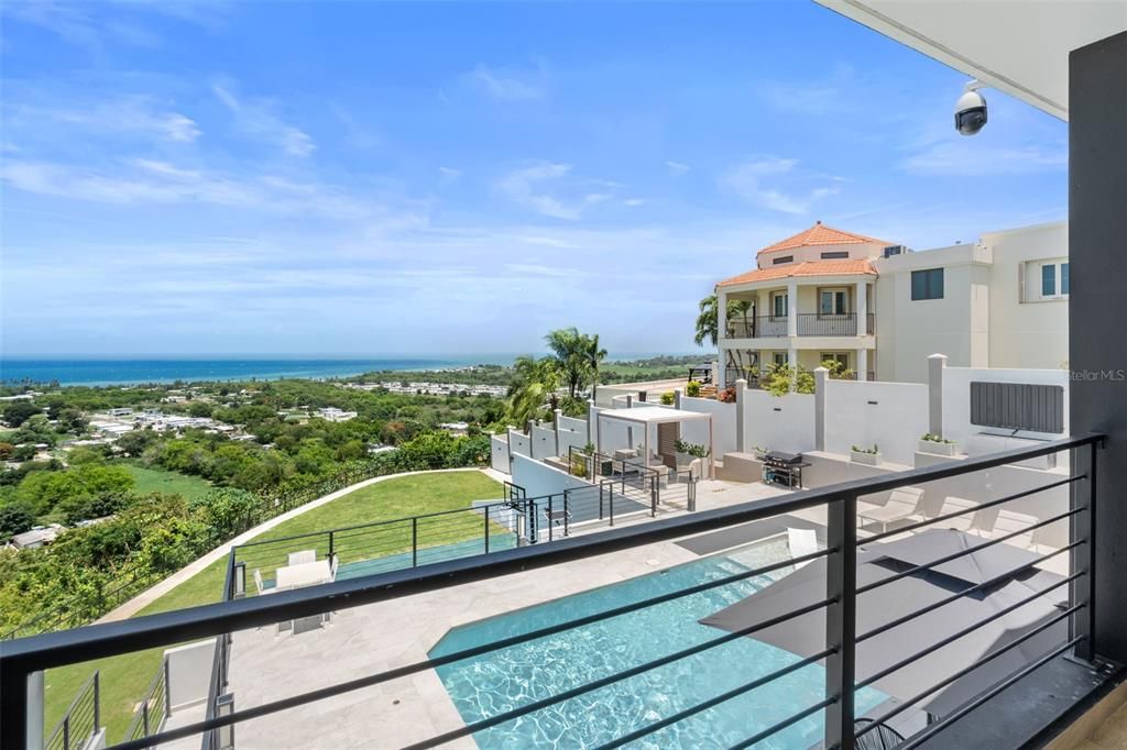 For Sale: $2,925,000 (6 beds, 6 baths, 4300 Square Feet)