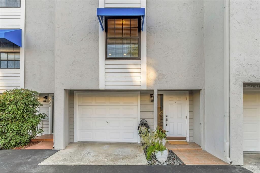 For Sale: $475,000 (2 beds, 2 baths, 1475 Square Feet)