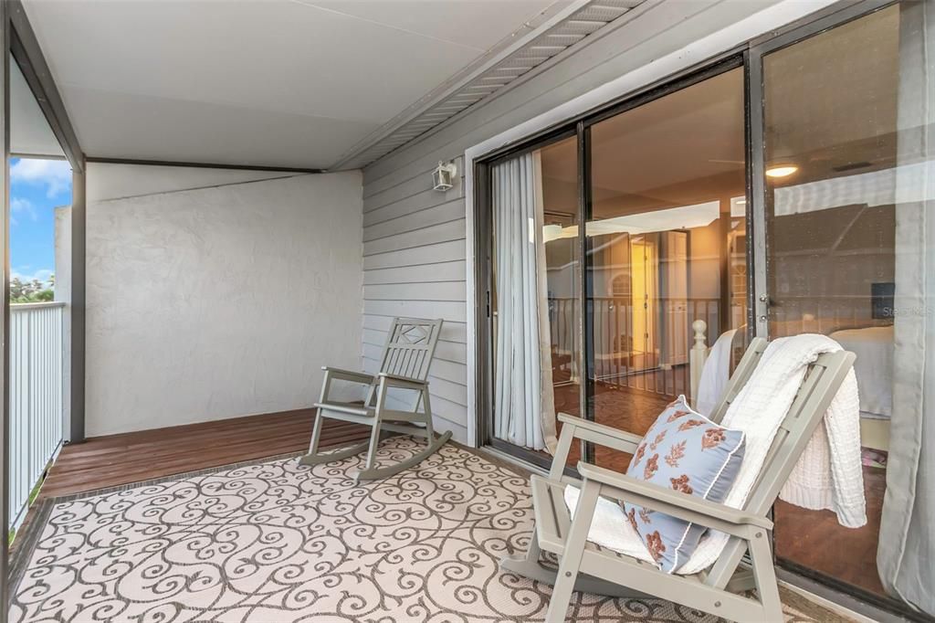 For Sale: $475,000 (2 beds, 2 baths, 1475 Square Feet)