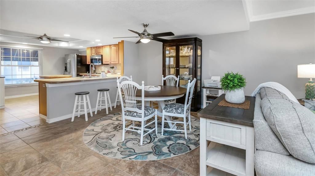 For Sale: $475,000 (2 beds, 2 baths, 1475 Square Feet)