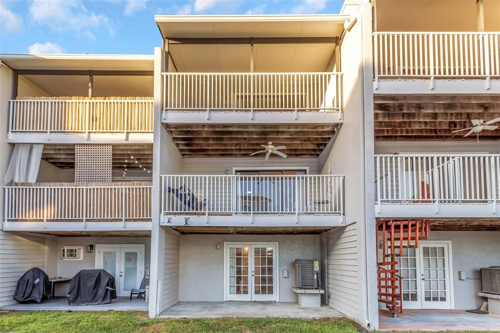 For Sale: $475,000 (2 beds, 2 baths, 1475 Square Feet)