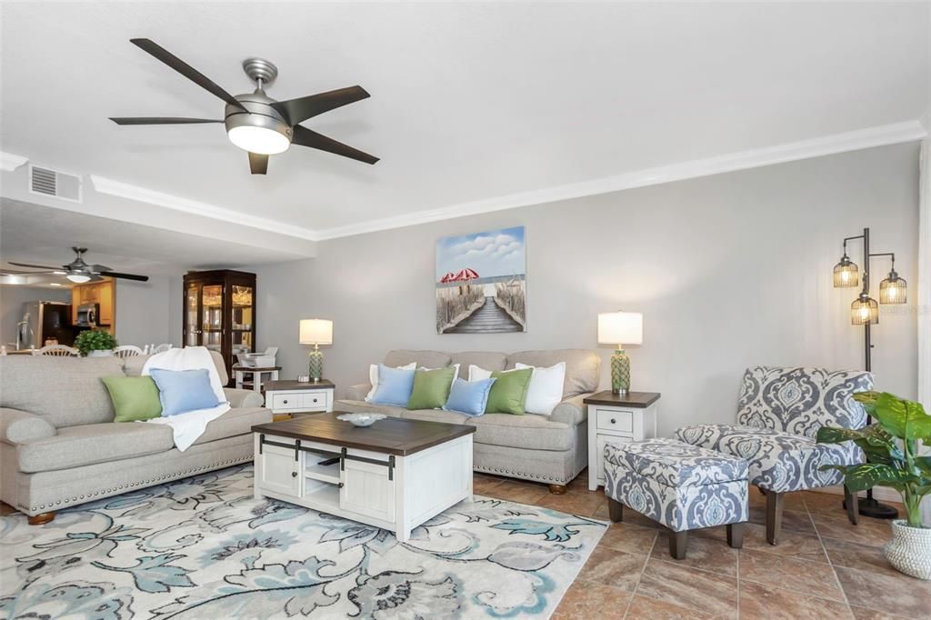 For Sale: $475,000 (2 beds, 2 baths, 1475 Square Feet)