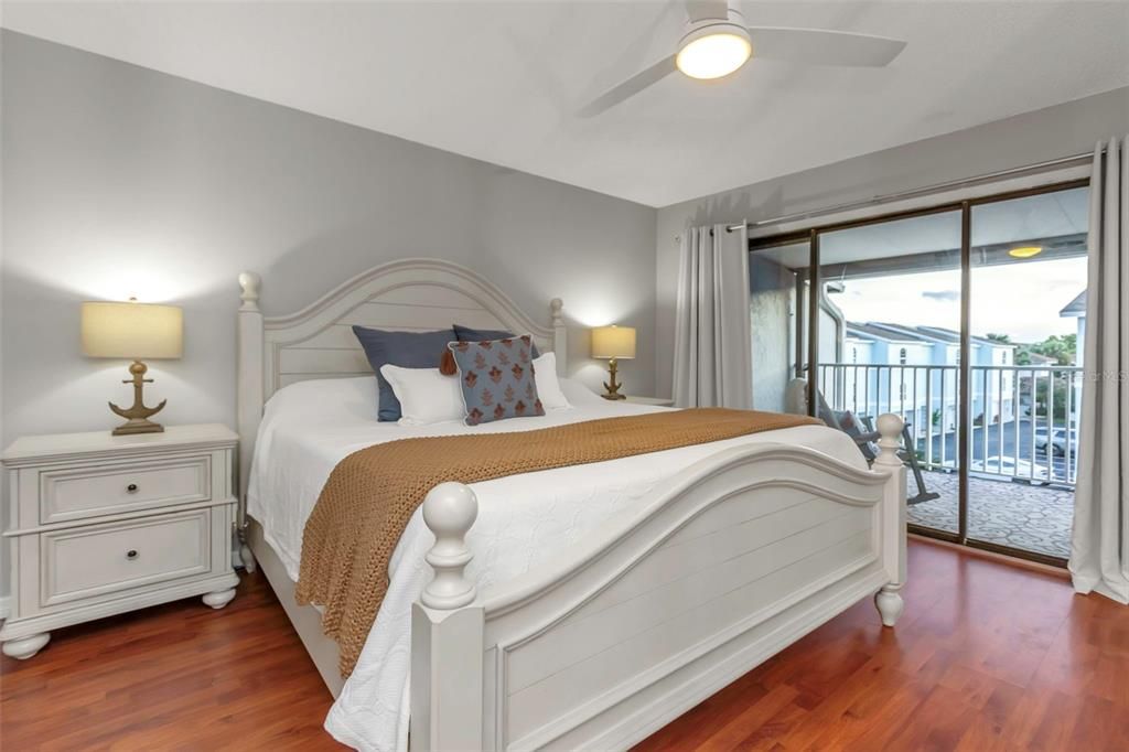 For Sale: $475,000 (2 beds, 2 baths, 1475 Square Feet)