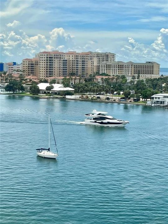 Activo con contrato: $430,000 (2 camas, 2 baños, 1350 Pies cuadrados)