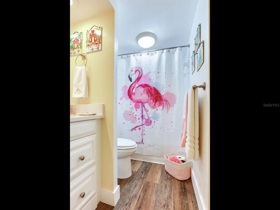 Activo con contrato: $430,000 (2 camas, 2 baños, 1350 Pies cuadrados)