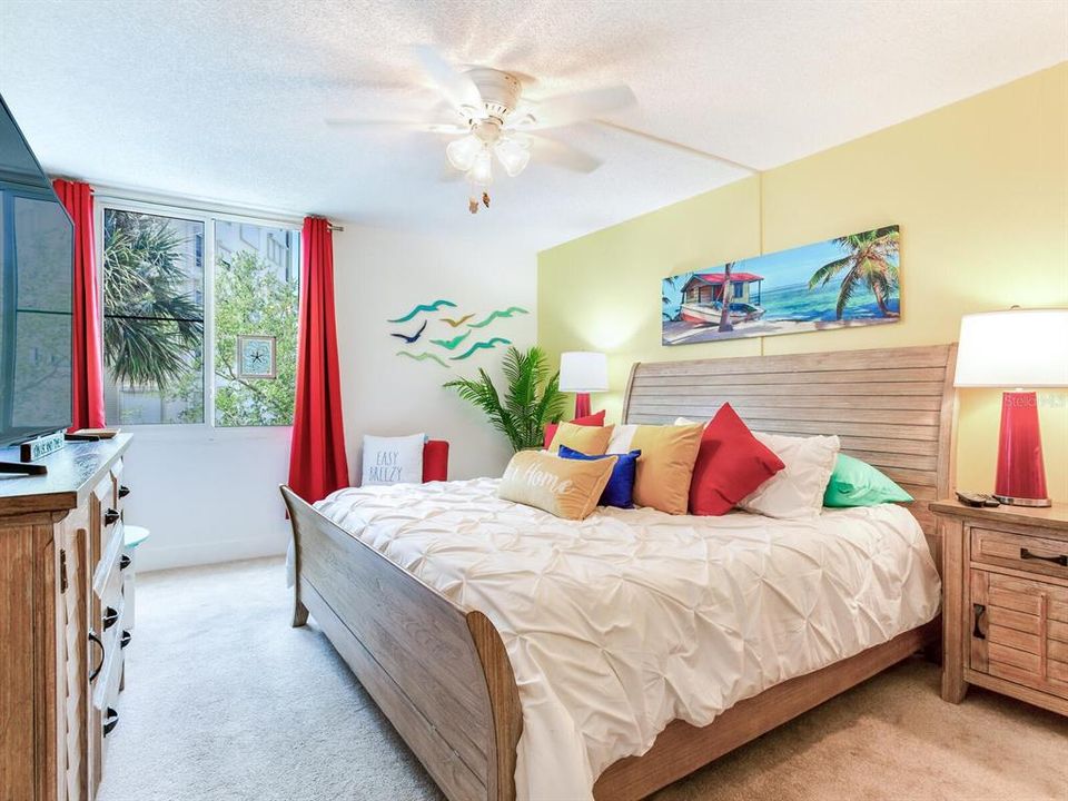 Activo con contrato: $430,000 (2 camas, 2 baños, 1350 Pies cuadrados)