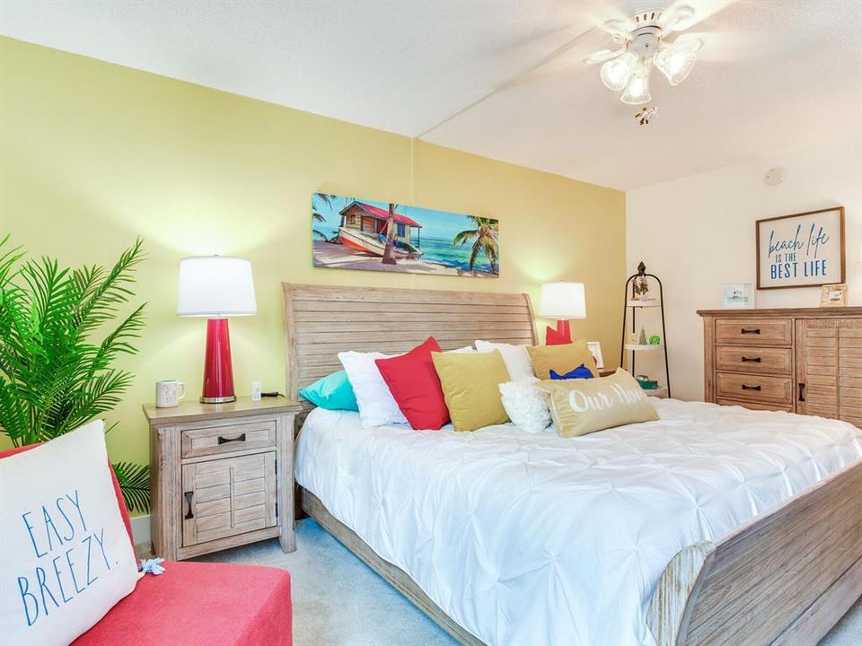 Activo con contrato: $430,000 (2 camas, 2 baños, 1350 Pies cuadrados)