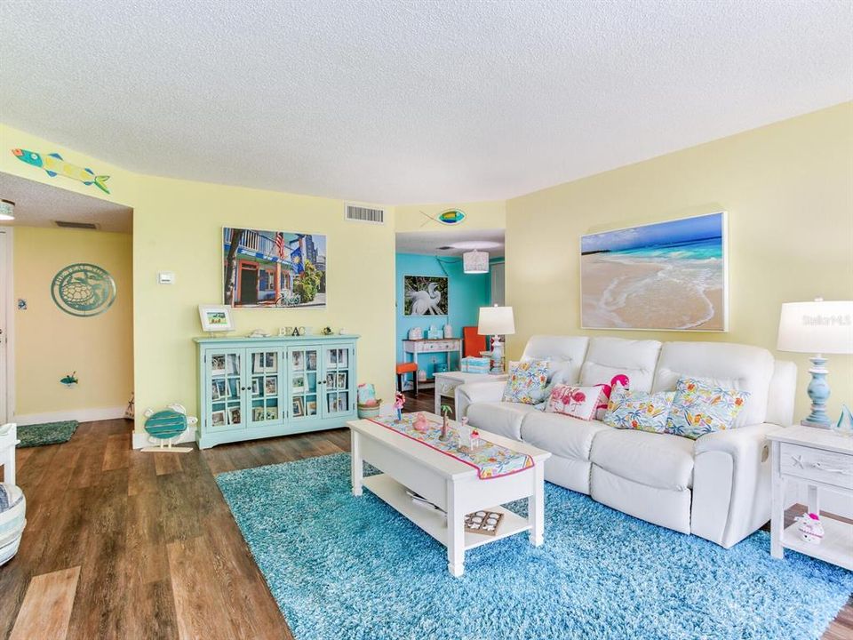 Activo con contrato: $430,000 (2 camas, 2 baños, 1350 Pies cuadrados)