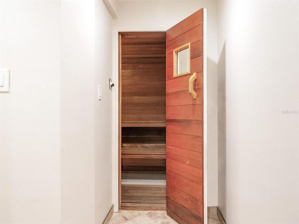 Activo con contrato: $430,000 (2 camas, 2 baños, 1350 Pies cuadrados)