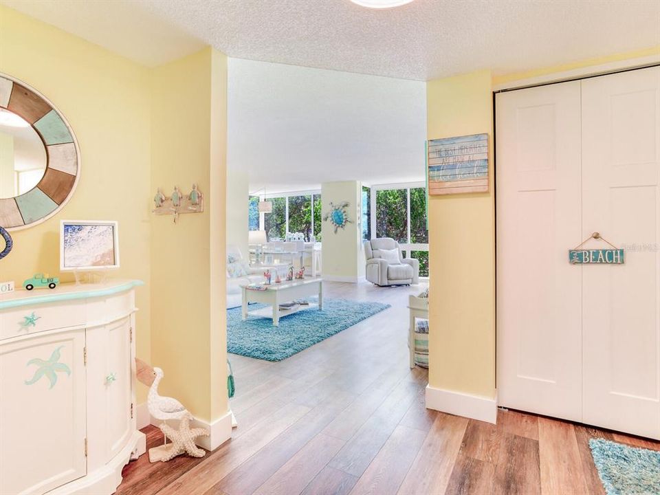 Activo con contrato: $430,000 (2 camas, 2 baños, 1350 Pies cuadrados)