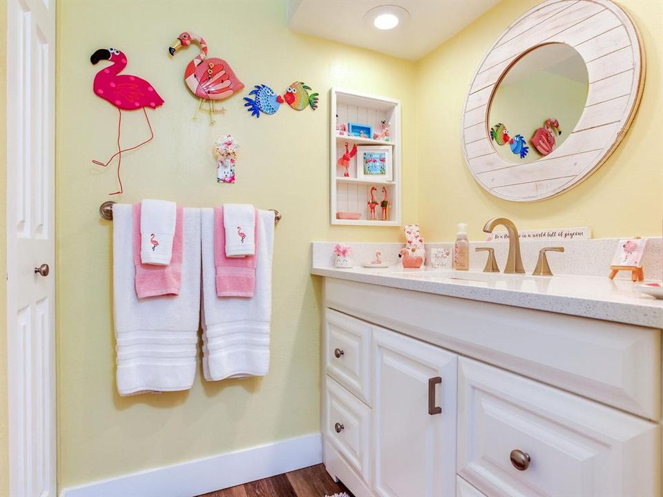 Activo con contrato: $430,000 (2 camas, 2 baños, 1350 Pies cuadrados)