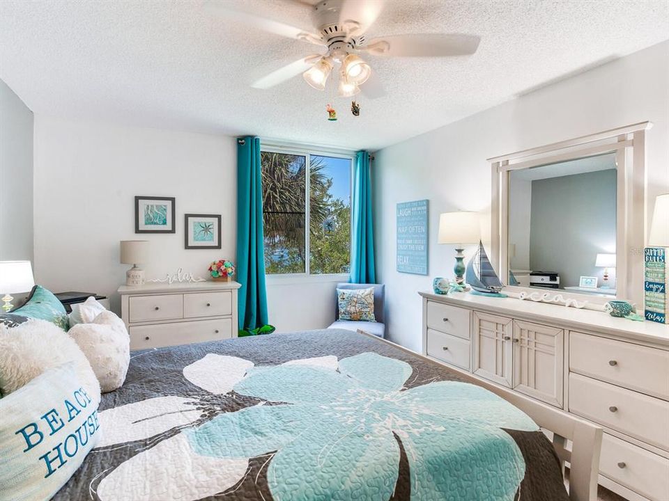 Activo con contrato: $430,000 (2 camas, 2 baños, 1350 Pies cuadrados)