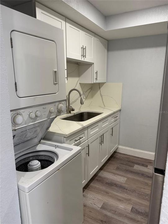For Sale: $119,000 (1 beds, 1 baths, 675 Square Feet)