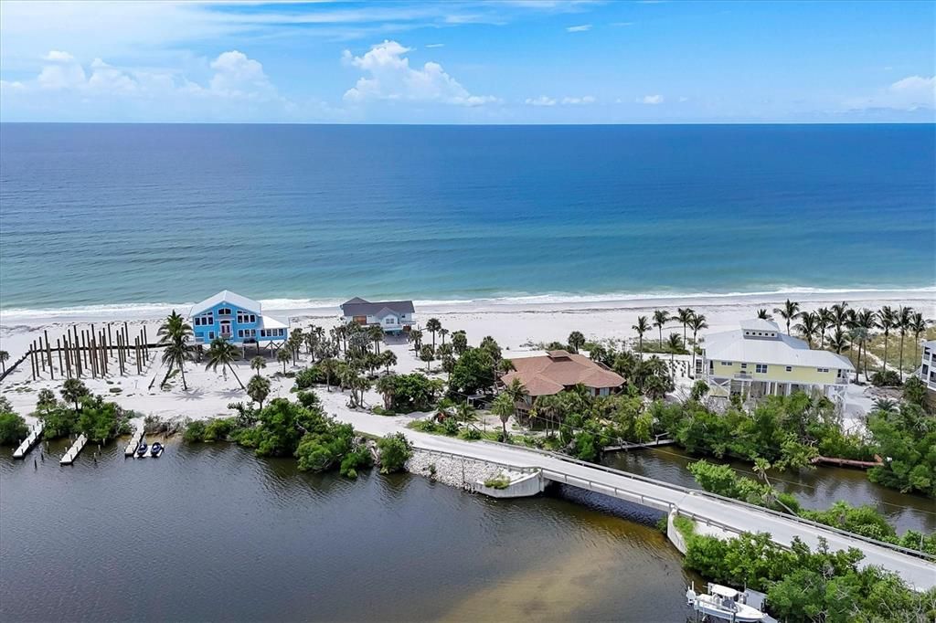 合同活跃: $1,129,990 (2 贝兹, 2 浴室, 1387 平方英尺)