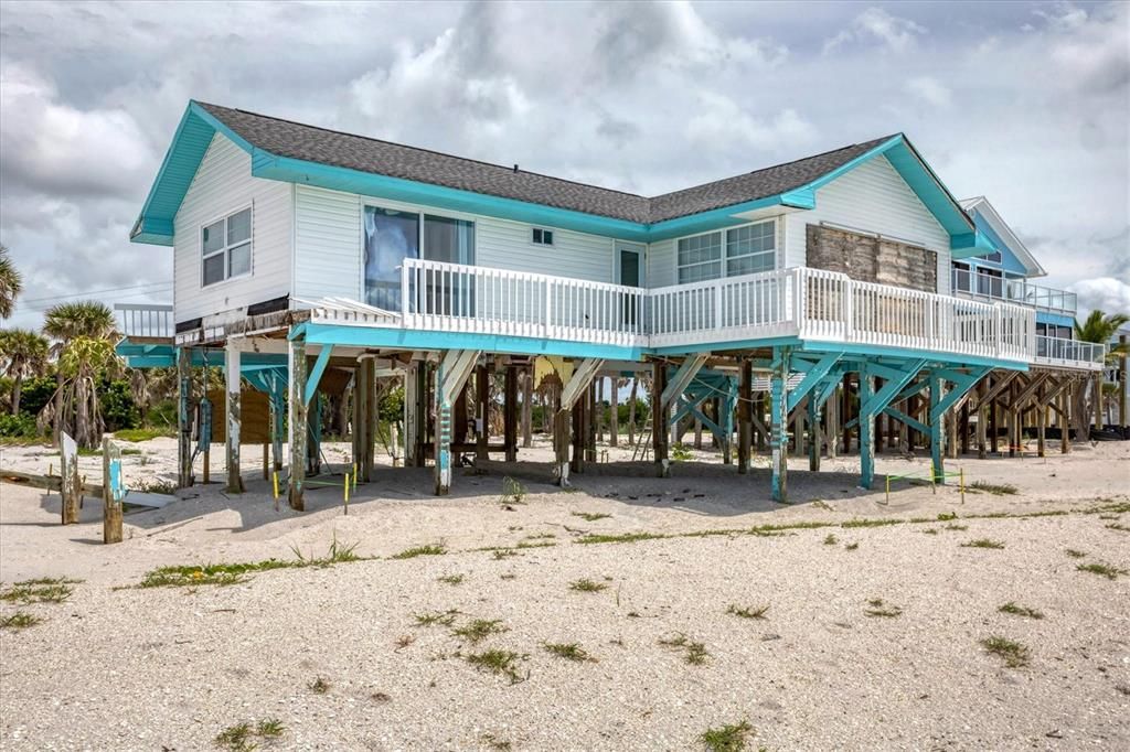 合同活跃: $1,129,990 (2 贝兹, 2 浴室, 1387 平方英尺)