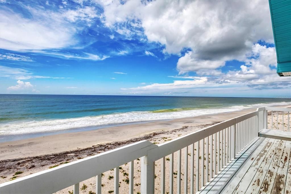 合同活跃: $1,129,990 (2 贝兹, 2 浴室, 1387 平方英尺)