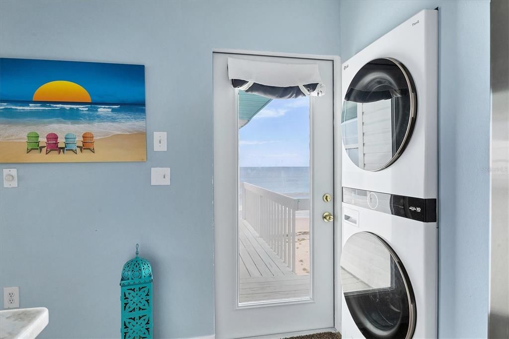 合同活跃: $1,129,990 (2 贝兹, 2 浴室, 1387 平方英尺)