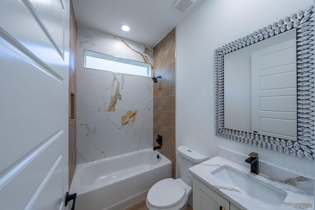 For Sale: $475,000 (4 beds, 3 baths, 2011 Square Feet)