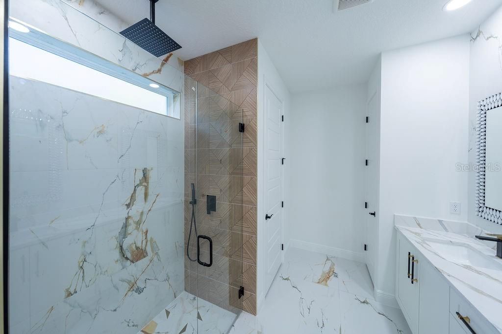 For Sale: $475,000 (4 beds, 3 baths, 2011 Square Feet)