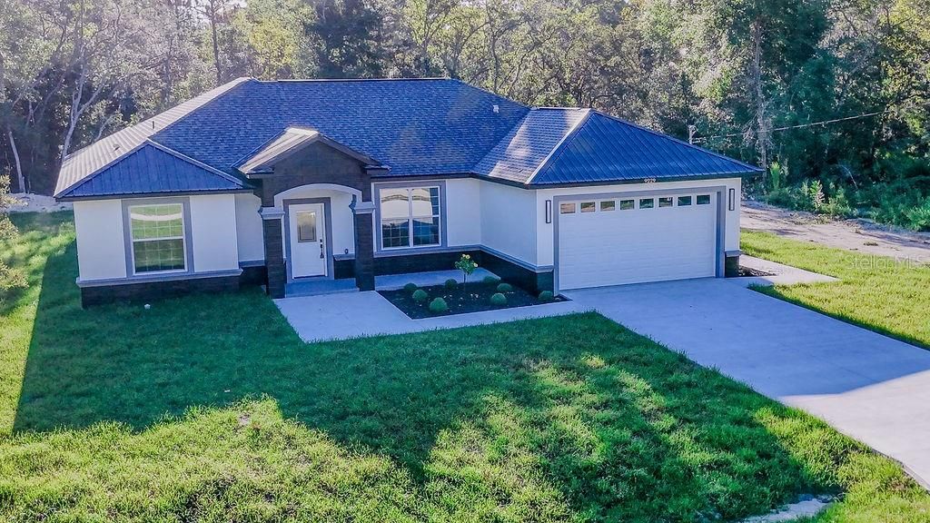 For Sale: $475,000 (4 beds, 3 baths, 2011 Square Feet)