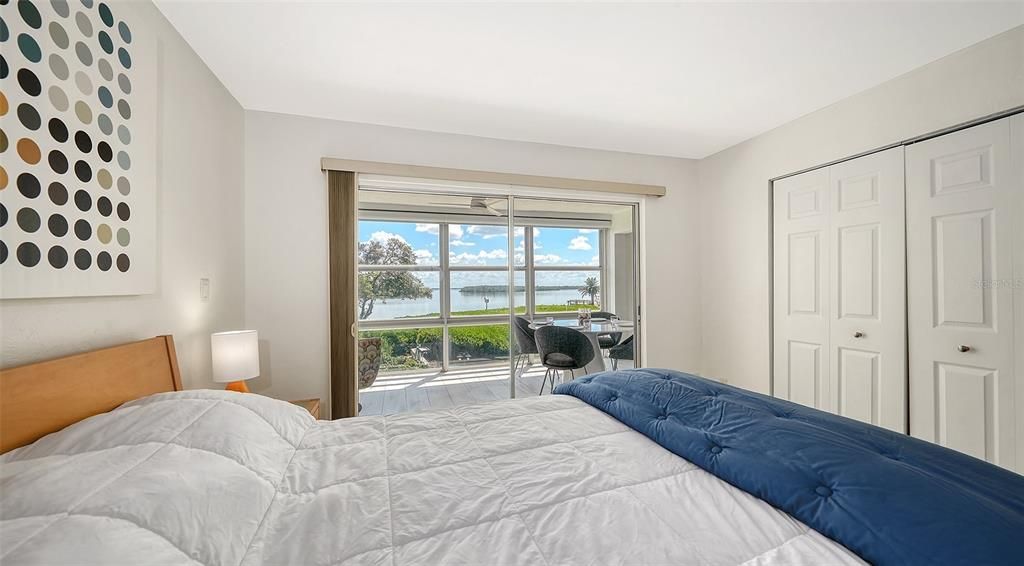 For Sale: $725,000 (2 beds, 2 baths, 1312 Square Feet)