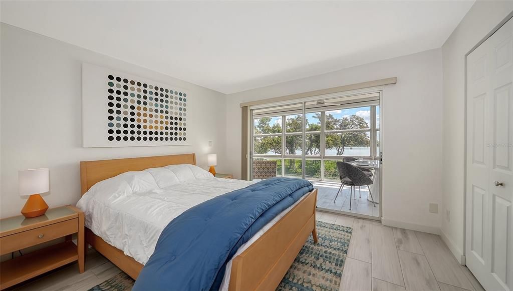 For Sale: $725,000 (2 beds, 2 baths, 1312 Square Feet)