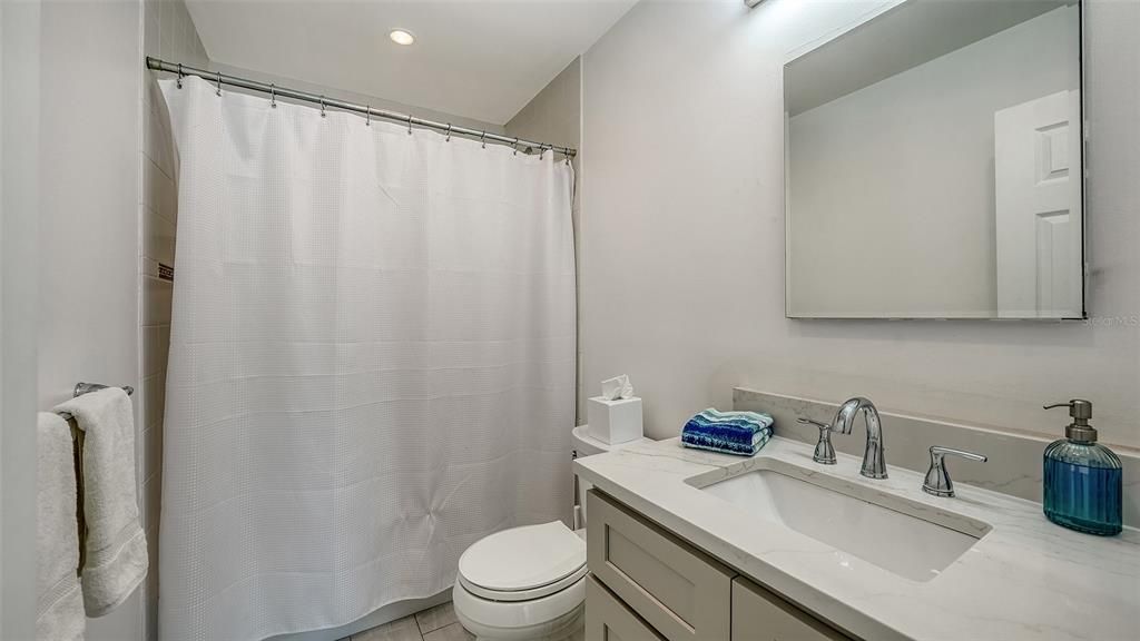 For Sale: $725,000 (2 beds, 2 baths, 1312 Square Feet)