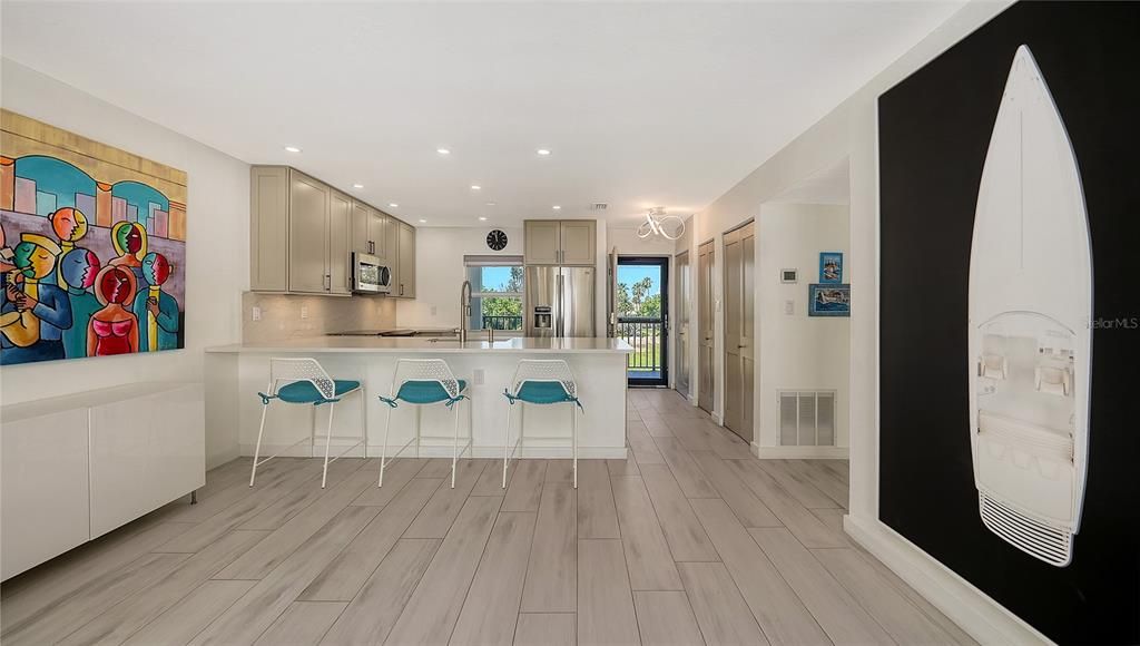 For Sale: $725,000 (2 beds, 2 baths, 1312 Square Feet)