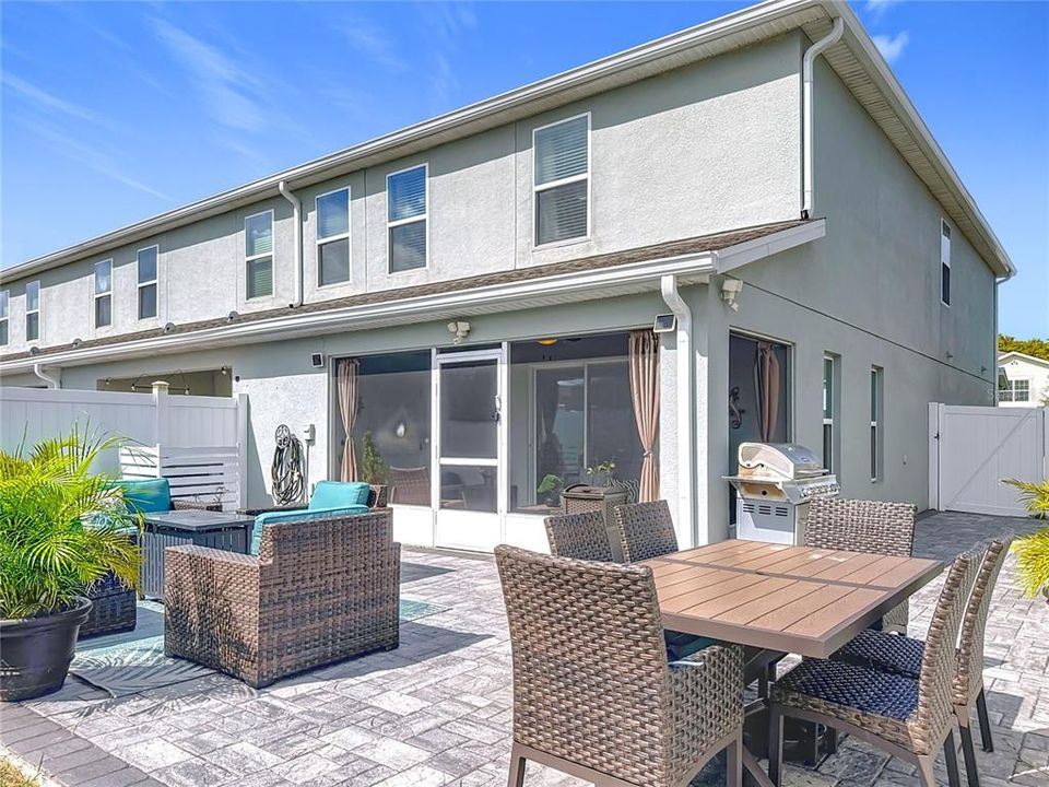 Active With Contract: $315,000 (3 beds, 2 baths, 1884 Square Feet)