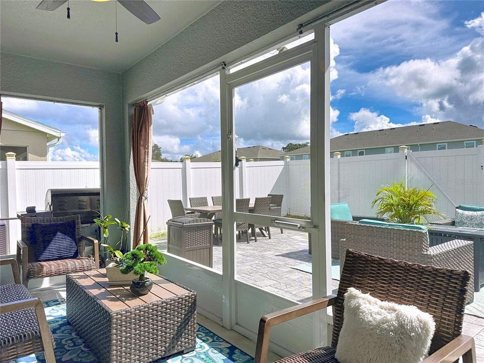 Active With Contract: $315,000 (3 beds, 2 baths, 1884 Square Feet)