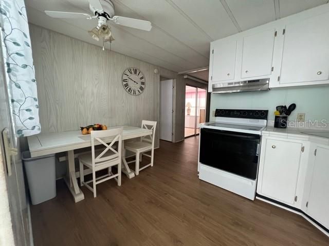 For Sale: $124,900 (2 beds, 1 baths, 660 Square Feet)