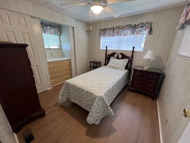 For Sale: $124,900 (2 beds, 1 baths, 660 Square Feet)