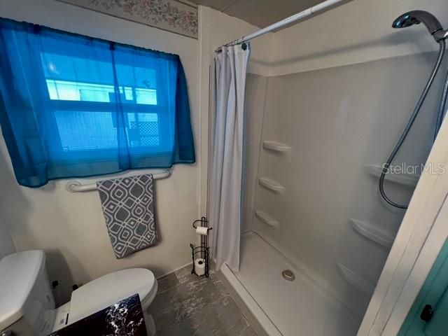 For Sale: $124,900 (2 beds, 1 baths, 660 Square Feet)