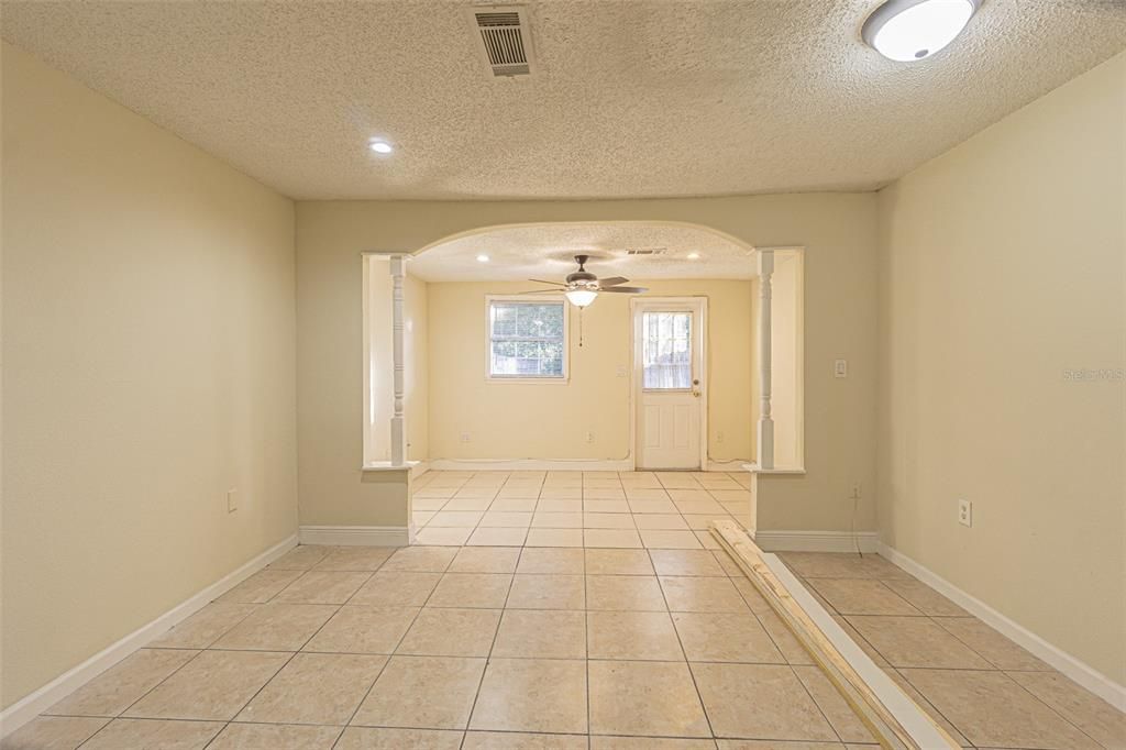 En Renta: $1,898 (3 camas, 2 baños, 1400 Pies cuadrados)