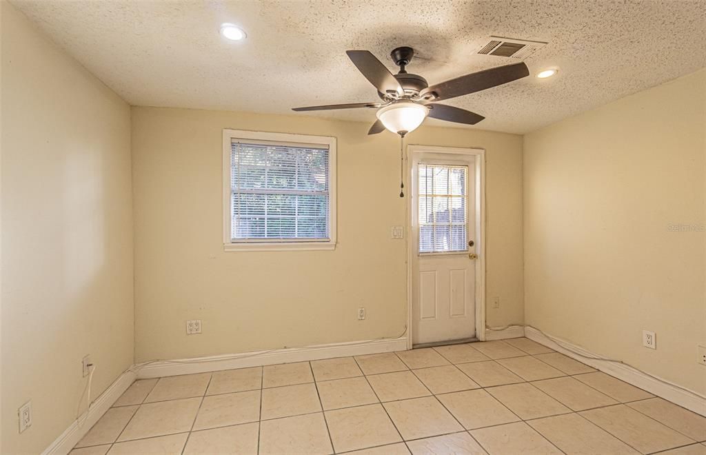 En Renta: $1,898 (3 camas, 2 baños, 1400 Pies cuadrados)