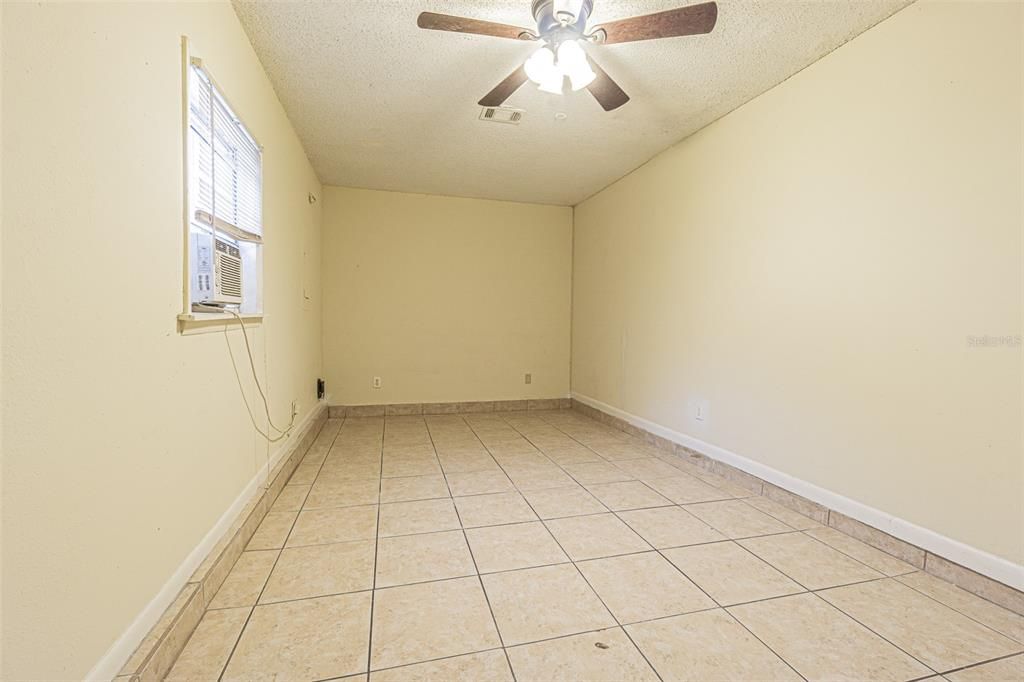 En Renta: $1,898 (3 camas, 2 baños, 1400 Pies cuadrados)