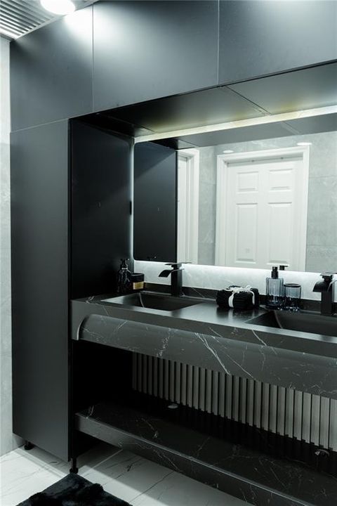 En Venta: $789,000 (5 camas, 3 baños, 3199 Pies cuadrados)