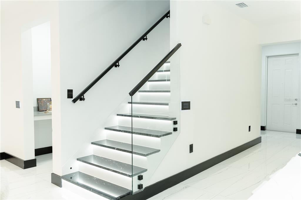 En Venta: $789,000 (5 camas, 3 baños, 3199 Pies cuadrados)