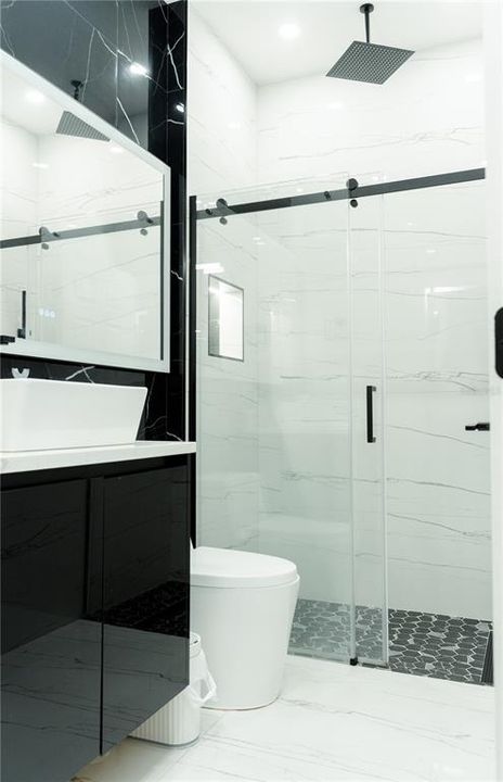 En Venta: $789,000 (5 camas, 3 baños, 3199 Pies cuadrados)