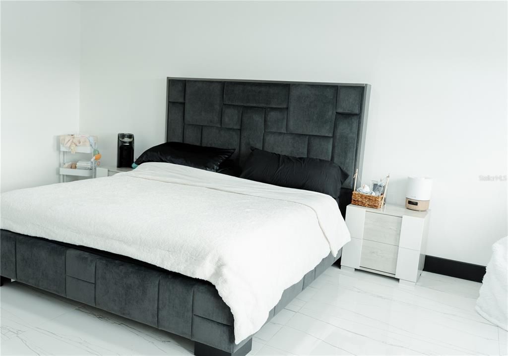 En Venta: $789,000 (5 camas, 3 baños, 3199 Pies cuadrados)