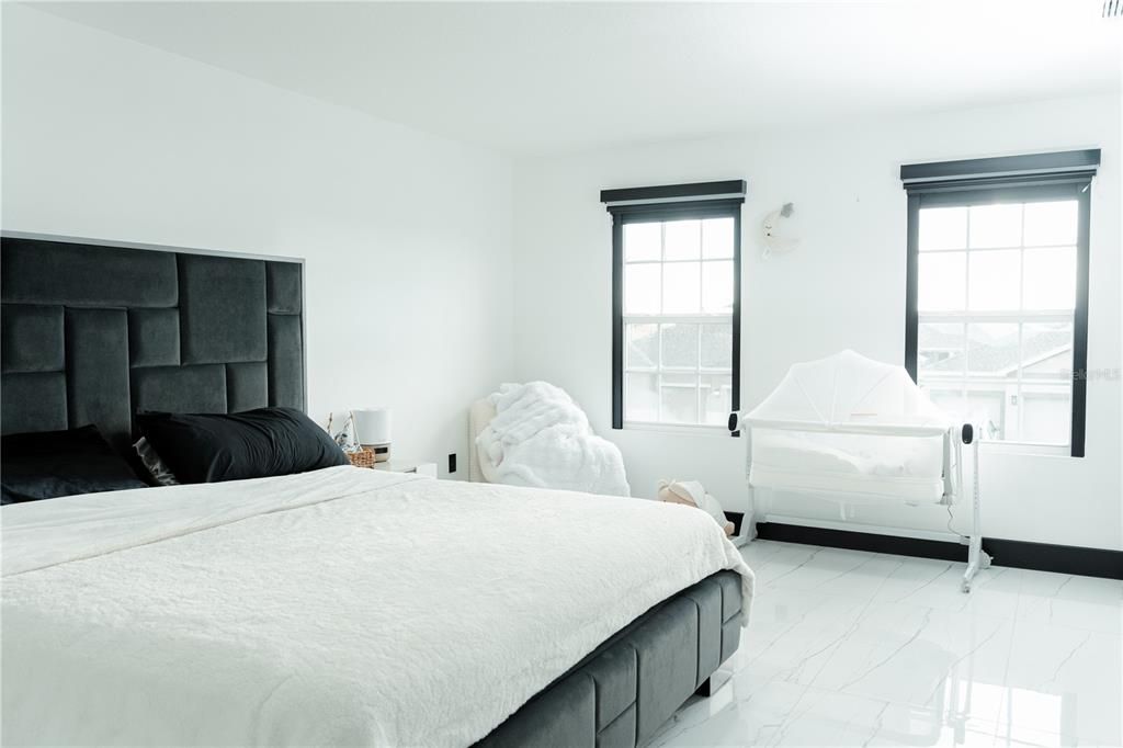 En Venta: $789,000 (5 camas, 3 baños, 3199 Pies cuadrados)