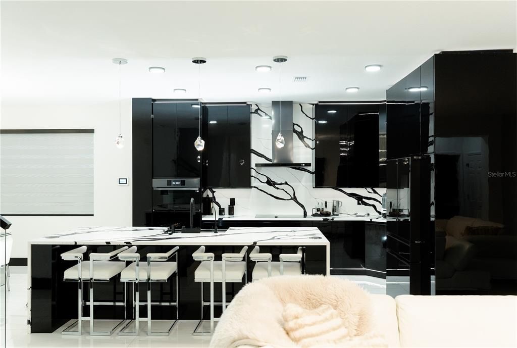 En Venta: $789,000 (5 camas, 3 baños, 3199 Pies cuadrados)