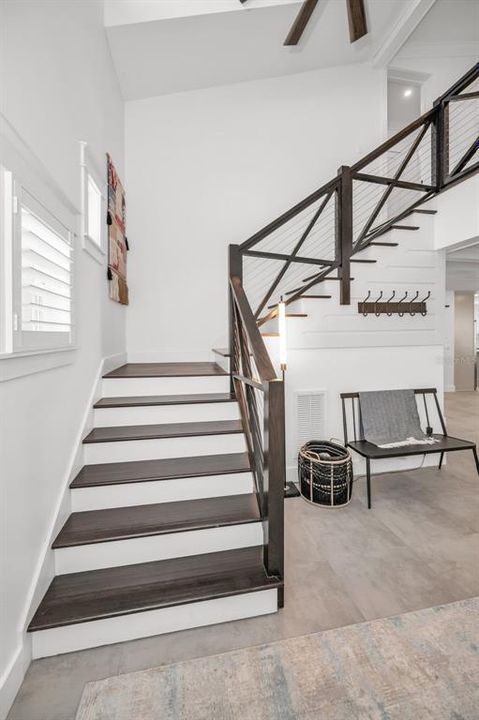 合同活跃: $2,685,000 (4 贝兹, 4 浴室, 4171 平方英尺)